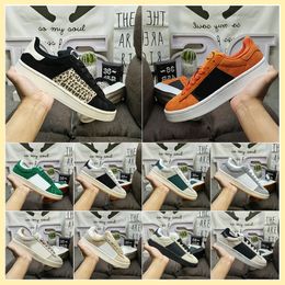 2024 Designer Casual Shoes For Men Women Designer Platform Sneakers Black White Gum Pink Velvet Red Green Suede Blue Silver Mens Womens Outdoor Sports Trainers