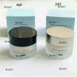 Top quality moisturizing face cream with Age Interrupter Triple Lipid Restore Original edition