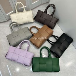 Arco Tote Designer Bag Bags 2024 BottegVenet New Leather Women's Weaving Large Capacity Basket Single Shoulder Crossbody Handheld