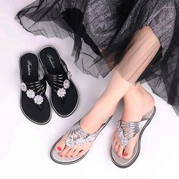 Casual Shoes Slippers For Women To Wear Outside 2024 Fashion Versatile Flip-flop Going Out Summer Internet Celebrity Beach