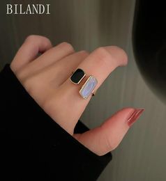 Cluster Rings Bilandi Fashion Jewellery Enamel Square Ring 2021 Design Selling Golden Plating Geometric For Women Party Gifts7615364