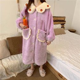 Women's Sleepwear Super Cute Winter Pyjamas For Women 2024 Petal Collar Fleece Plush Long Robe Home Wear Kawaii Warm Bathrobe