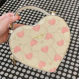 Womens Mens Black White Sacoche Bag Strap Leather Purse Luxurys Handbag Pink Designer Shoulder Top Handle Strawberry Crossbody Clutch City Bags 8909 V29U