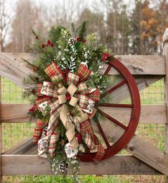 Decorative Flowers Wreaths Xmas Wreath Universal Charming Wood Farmhouse Wagon Wheel Wooden Christmas For Winter Artificial Garl7220955