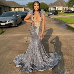 Grey Feathered Prom Dresses for Special Occasions Promdress Illusion Beaded Sequined Lace Birthday Party Dress Second Reception Gowns for Black Women AM882