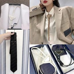 Designer Leather Neckties for Men Women Patterned Solid Colours Fashion Bow Ties Options Triangle necktie mens bolo tie luxury designer tie