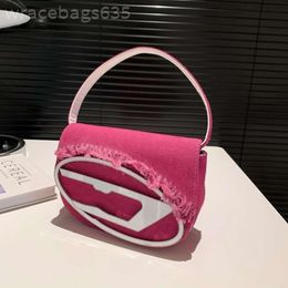 Cheap Wholesale Limited Clearance 50% Discount Handbag Spring New Bag Womens Color Small Square and Popular Dign Versatile for Daily Use 2024