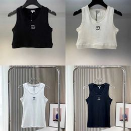 女性タンクトップトップトップTシャツニットデザイナー刺繍ベストノースリーブ通気性ニットプルオーバーレディーススポーツトップサマーショートスリム