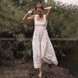 Casual Dresses French Design White Square Neck Pleated Resort Long Simple Halter Dress 2024 Summer