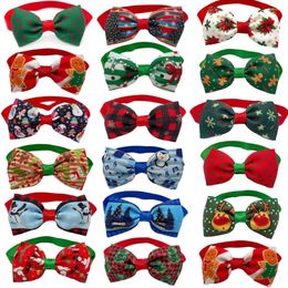 Dog Apparel 50pcs Christmas Accessories Snowman Deer Pattern Small Bowtie Necktie Xmas Pet Supplies Holiday Grooming Product