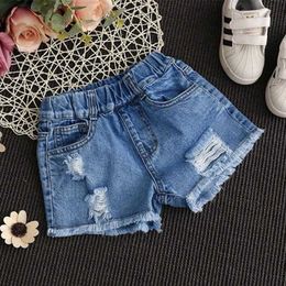 Shorts Baby Girl Shorts Jeans 2024 Summer Kids Korean Version Denim Pants High Waist Casual Trousers Girl Ripped Jeans 2-12 d240510