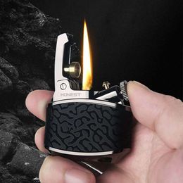 New Retro Kerosene Lighter Metal Grinding Wheel Open Fire Leather Process High-Grade Business Men Gift Wholesale