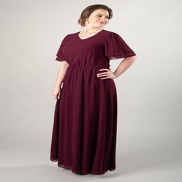 2019 Dark Red Chiffon Plus Size Long Modest Bridesmaid Dresses With Flutter Sleeves A-line Floor Length Beach Wedding Party Dress 211h