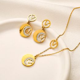 Jewellery Sets 18K Gold Plated Eardrop Earrings Luxury Brand Designer Pendants Necklaces Stainless Steel Letter Choker Pendant Necklace Chain Jewellery Accessories