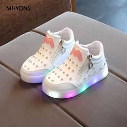 Boots MHYONS 2024 Cildren's Kid's LED Light Fashion Shoes Girls Rhinestones Cute Pink Children's Casual Sneakers Baby