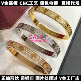 Designer Cartres Bracelet V Gold Family Classic Wide Edition All Sky Star for Women Plated with 18K Rose CNC Craft Full Diamond Micro Set HOLN