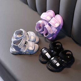 Sandals 2022 summer casual boys sandals Princess childrens shoes versatile Korean baby soft soled small and medium beach H240510