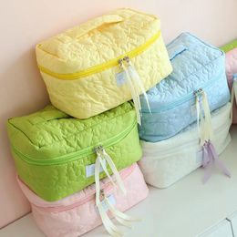 Storage Bags 2024 Large Capacity Candy Cute Bag Travel Portable Soft Flower Cosmetic For Women