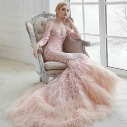 Luxury Pink Muslim Prom Dresses Feather Long Sleeves Lace Applique Trumpet Evening Gowns High Collar Sweep Train Mermaid Party Dress 213C