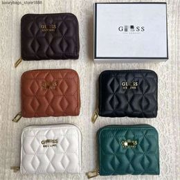 75% Discount High Quality Wholesale New Guesse Home Simple Short Pu Letter Womens Multicolor Wallet Silver Bag Purse