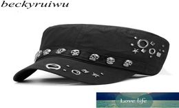 Beckyruiwu Adult Hip hop Punk Rock Skull Rivet Flat Peaked Hats Men Spring and Autumn Fitted Baseball Caps Factory expert de5910883