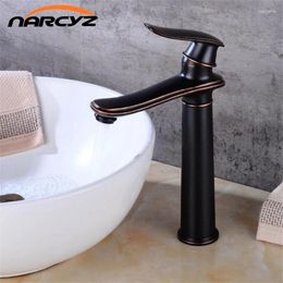 Bathroom Sink Faucets Luxury Modern Design Basin Mixer Faucet Vertical Deck Mounted Brass Chrome And Cold Taps One Handle B545