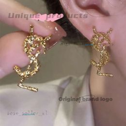 Yslheels Earring Designer Women S925 Silver Girl Light Luxury and High End, Simple and Personalized, Versatile, Fashion Western Style Earrings Girlfriend Gift 872