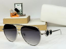 Classic Sunglasses For Men Women Designers 5689 Fashion Retro Eyewear Outdoor Beach Leisure Style Goggles UV400 Anti-Ultraviolet Metal Oval Full Frame Random Box