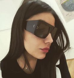2020 Luxury Fashion Brand Design Oversized Square Sunglasses Women Vintage Rivet Big Frame Gradient Sun Glasses For Female UV4004823316