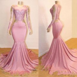 Beautiful Pink Long Sleeve Prom Dresses Mermaid Party Gowns Arabic Sheer Gold Applique Black Girl Formal Evening Wear Vestido de fiesta 211v
