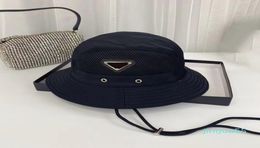 Designer Bucket Hat Caps Letter Mens Cap Straw Hats Luxury Weave Mesh Stripe Triangle Wind Rope Winter Womens Men Street Artsy Fas5780328