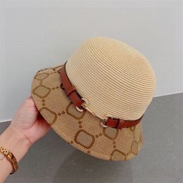 Fashion Dome Straw Bucket Hat Womens Casual Travel Khaki Small Brim Hats Designer Letters Printed Skull Cap Unisex Belt Buckle Fisherman Hat Grass Braid Sunhat