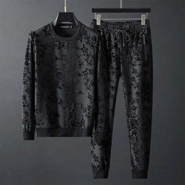 2020 Autumn European Goods New Personalized Simple Jacquard Round Neck Long Sleeve Sweater Trousers Two-Piece Men's Suit Tide 93