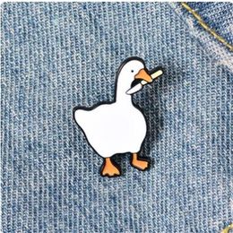 Honk Honk Enamel Needle Naughty Goose Breast Needle Bag Flip Neck Pin Cartoon Fun Animal Emblem Jewellery Gift for Children AB272