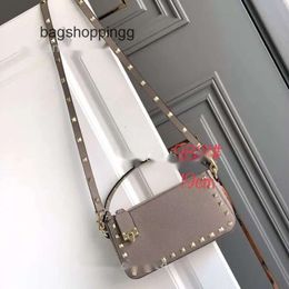 Calf Vo New Bag Zipper Bags Vallenteno Lock 2024 Handbag Shoulder Designer Leather Lady Buckle Stud Purse Crossbody Fashion Rivet UKZ9