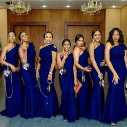 2020 Royal Blue One Shoulder Mermaid Bridesmaid Dress Sweep Train Simple African Country Wedding Guest Gowns Maid Of Honour Dress Plus S 309N