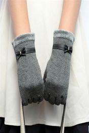 Fashion Elegant Womens Screen Winter Warm Wrist Gloves Mittens Cashmere Bow Five Fingers Top Quality Factory Whole8939508