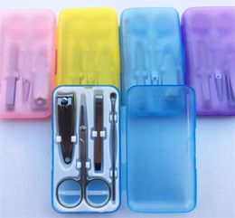 4Pcsset Nails Clipper Kit Manicure Set Clippers Trimmers Pedicure Scissor Random Colour Nail Tools Sets Kits Manicure Tool WXY0215321234