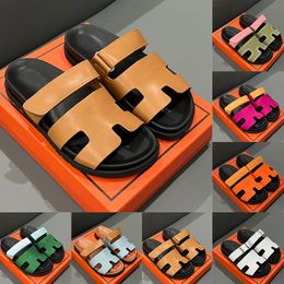Pantofole chypre sandalo designer cursori infrasmetti sandali piatti per la spiaggia in pelle di pelle di pelle di pelle naturale di capra e uomini Summer Plush da peluche