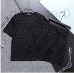 Men's T-Shirts Designer Mens Tracksuits T Shirt Sets Streetwear Casual Breathable Summer Suits Tops Shorts Tees Outdoor Sports Suits Sportswear Quality Set S-3XL BWIW