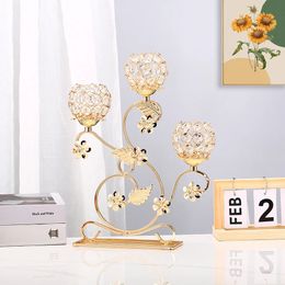 1pc 3 Arms Golden Metal Candle Holder Candelabra Vintage Flower Shaped Candlestick for Table Centrepiece Wedding Birthday Party 240429