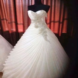 Exquisite Beaded Appliques Wedding Dresses Strapless Corset Ruffles Draped Sweetheart Wedding Gown Ball Gown Bridal Gowns vestido de no 196d