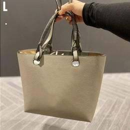 10A Fashion Shoulder Women Luxurys Designers Shopping Bag Leather Women Top Girl Crossbody Ladies Stunning Bamboo Handle Bucet Purses F Igos