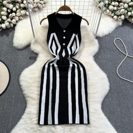 Casual Dresses Chic Vintage Stripe V-neck Knit Elastic Bodycon Dress Sexy Fashion Beach Vacation Women Summer Slim Pencil