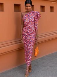 Casual Dresses Holiday Vintage Dress 2024 Summer Fashion Women Wear Temperament Light Mature Print Slant Shoulder Asymmetrical Long