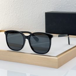 5aaaaa+ designer occhiali da sole da sole Sundi di ombreggiata Strama ottica in metallo ottico classico Classy Luxury Cang Lasses for Men Women di alta qualità CH1998 Size 56-19-145