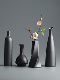 Modern Ceramic Vase creative black Tabletop Vases thydroponic containers flower pot Home Decor crafts Wedding decoration T2006243532131