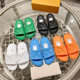 luxury sandale top quality outdoor sandal Designer Slide Summer Womens Mule style Men Sliders indoor Slipper louiseviution louisehand Lvliness pool travel shoes