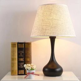 Table Lamps American Simple Lamp Nordic El Bedroom Bedside Lights Modern Iron Art Decorative Living Room Home Decor Thailand