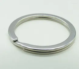 Keychains 100pcs 30MMX2.5MM Stainless Steel Key Rings Split Circle Dull Silver Color